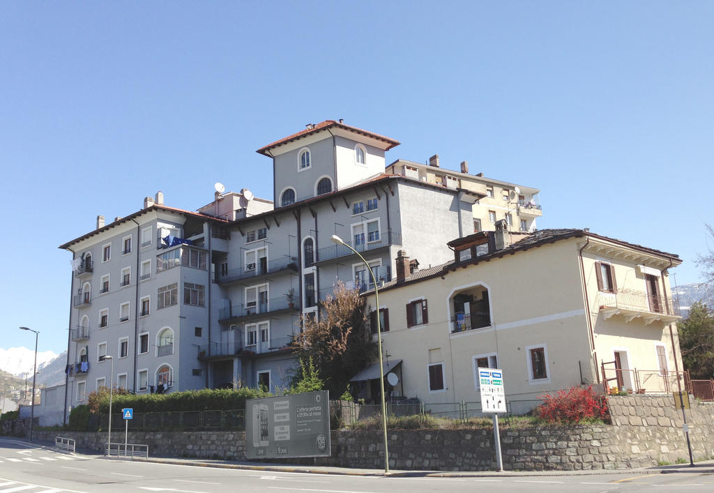 La Torretta Tra I Cieli Di Aosta Apartment Exterior photo