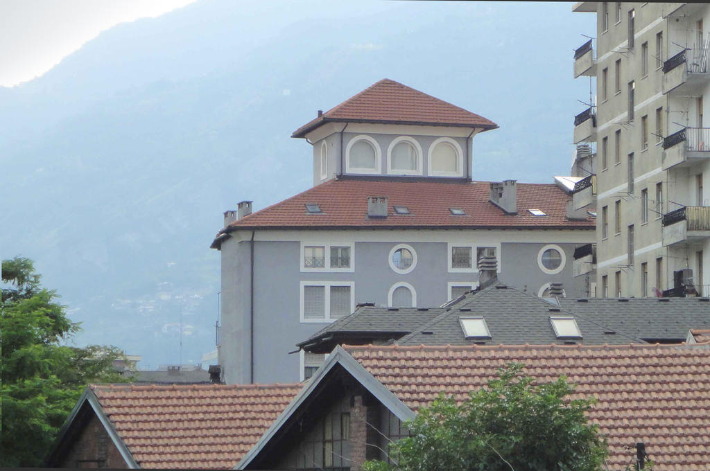 La Torretta Tra I Cieli Di Aosta Apartment Exterior photo